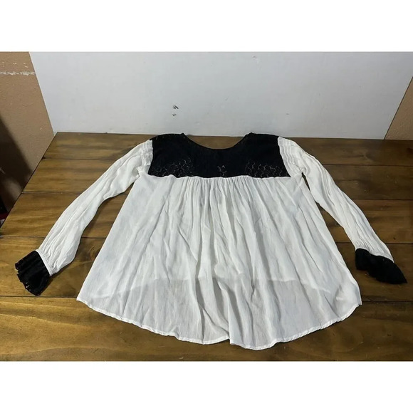 Tasha Polizzi Lace Trimmed V-Neck Loose Fit Sheer White Black Blouse - Picture 15 of 16